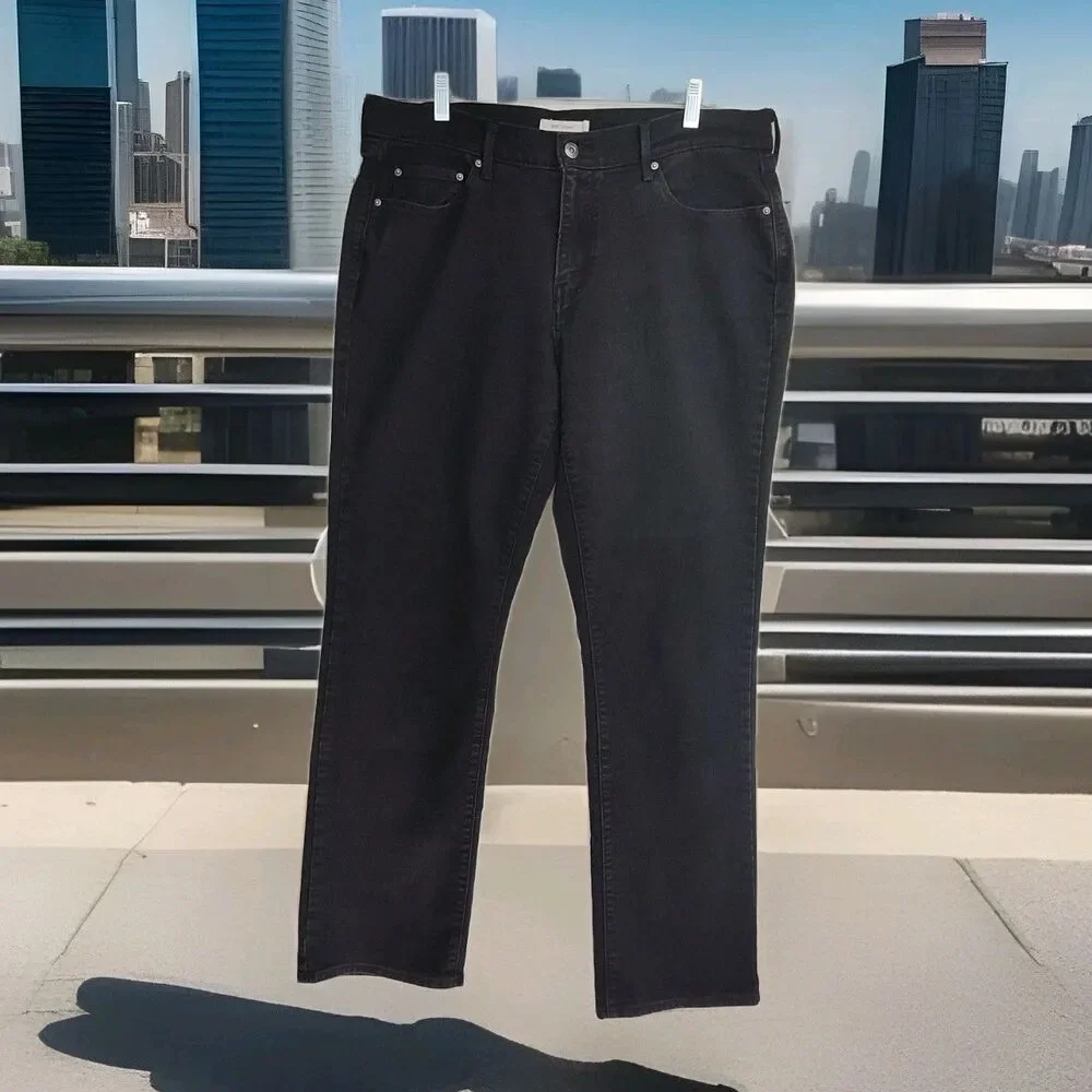 Levi's 505 Straight‎ Leg Women's Jeans, Size 32 x 32, Black